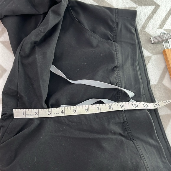 FIGS Kade Cargo Pant Scrubs Black size XL/P Nurse scrubs - Picture 8 of 9